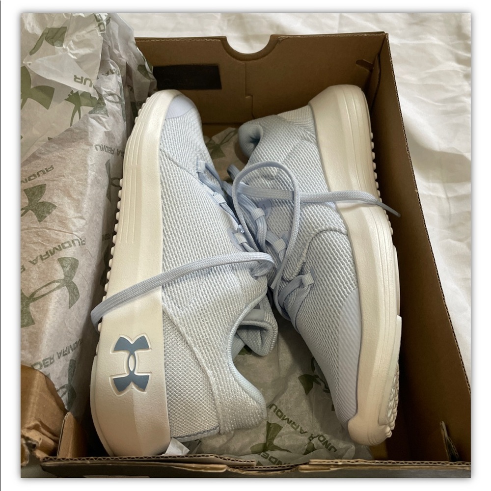 Under  Armour unisex regular GS ripple 2.0 Shoe. size 7Y